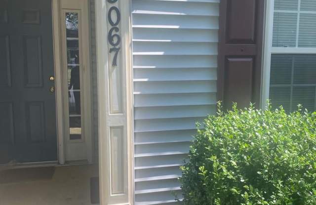 8067 GATEHOUSE photos photos