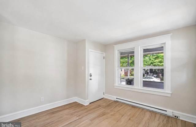 102 E PARK AVENUE Gallery 4