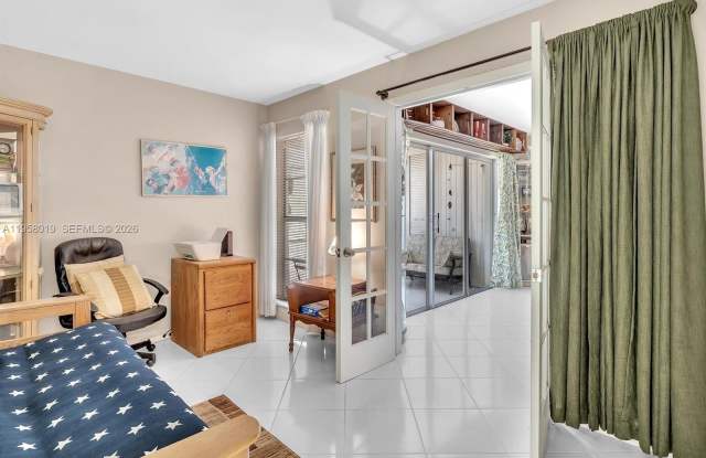 3020 NE 16th Ave photos photos