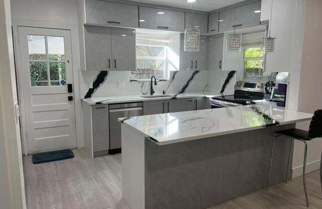 291 E Boca Raton Road Gallery 1
