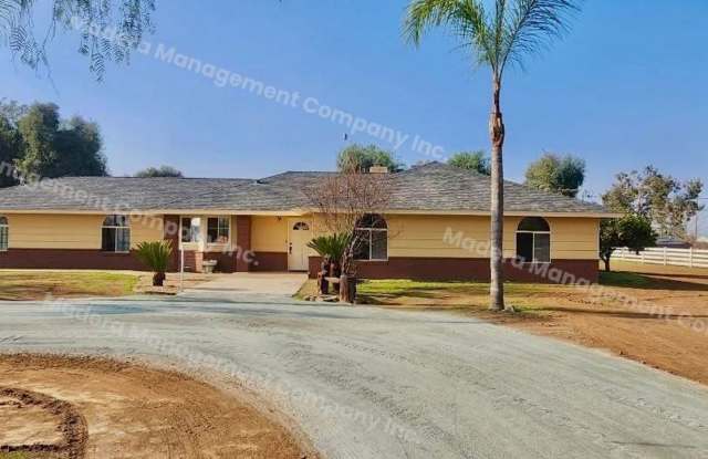 Available Now! photos photos Available Now! photos photos