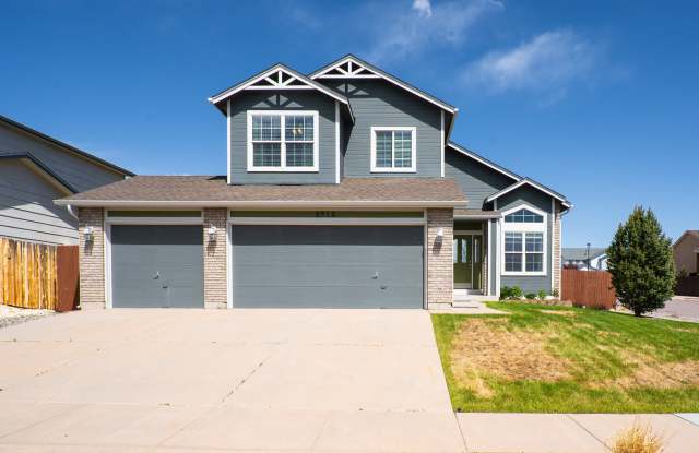 5915 Pioneer Mesa Drive Gallery 1