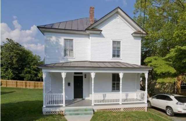 Charming older downtown Charlottesville home! photos photos