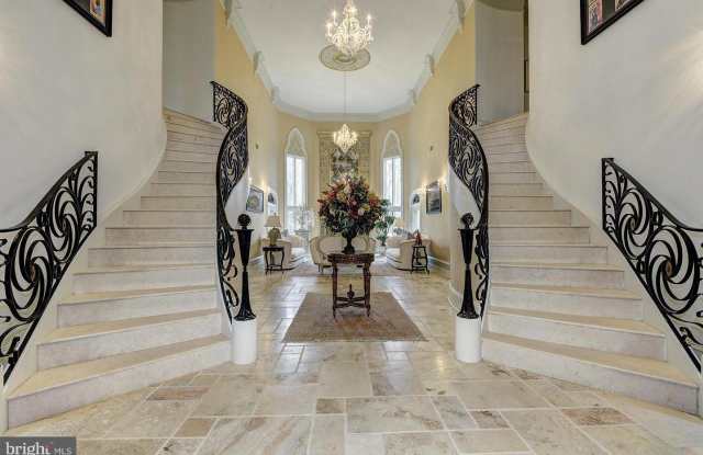 7946 VALDERRAMA COURT Gallery 4