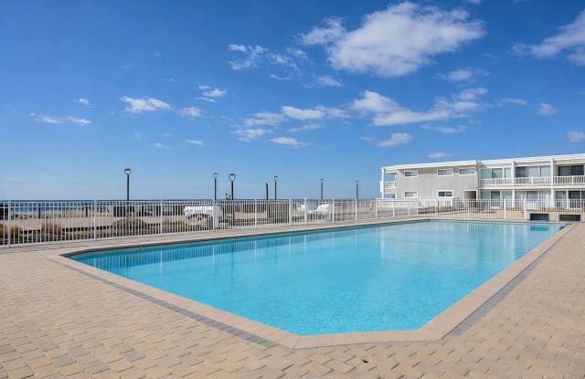 585 Dune Road Gallery 4