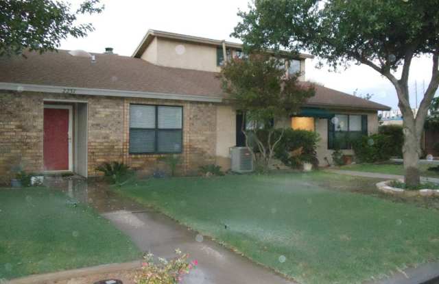 2237 Valleyview Boulevard Gallery 2