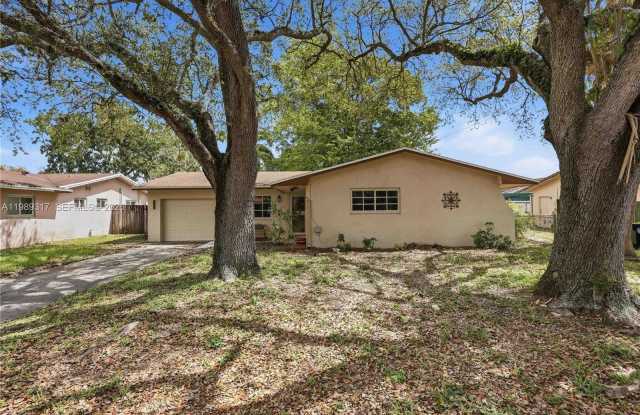 4512 SW 27th Ter photos photos