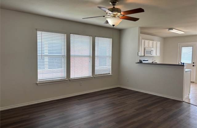 2711 Prairie Creek Drive Gallery 3