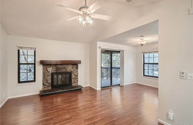 Wonderful Condo In Desirable Lakewood Community photos photos