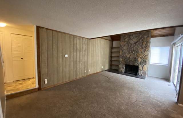 2652 South Xanadu Way Gallery 4