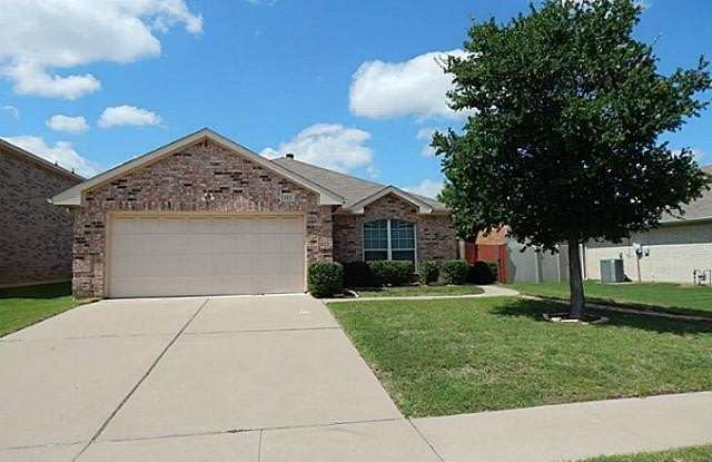 423 Hidden Springs Drive - 423 Hidden Springs Drive, Burleson, TX 76028