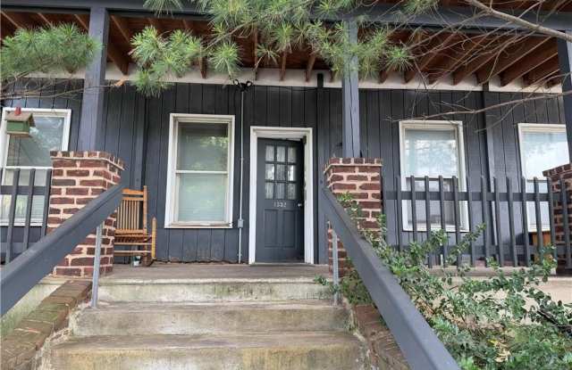 1352 Gordon Street photos photos