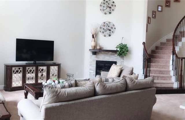 2416 Shenfield Drive Gallery 2