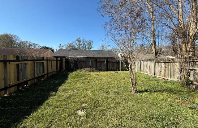 Home For Rent - 109 Black Circle, Lafayette, LA 70506