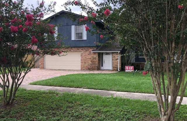8413 SHADY GLEN Drive Gallery 2
