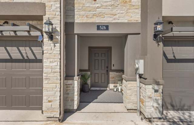Available August 2027! Gorgeous 3 Bed, 3.5 Bath Townhome in South College Station! Gallery 4