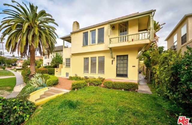 3167 Rowena Ave photos photos