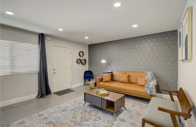 16562 Regina photos photos