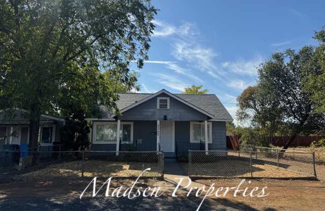 3342 Burlington Avenue photos photos
