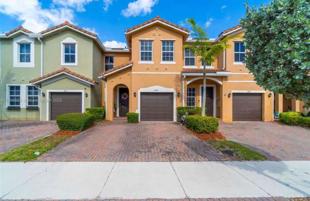1429 Southeast 23rd Terrace - 1429 Southeast 23rd Terrace, Cape Coral, FL 33990