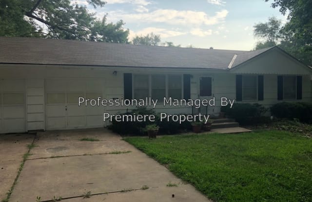 9000 E 89th St - 9000 East 89th Street, Kansas City, MO 64138