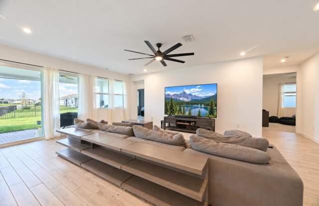 14252 SW Murney Way photos photos