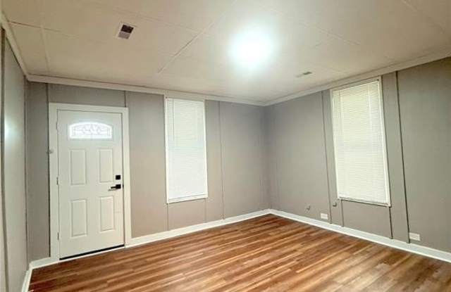 511 E BECKEMEYER Avenue Gallery 2