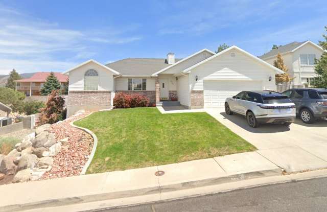 Beautiful home in Cedar City Gallery 3