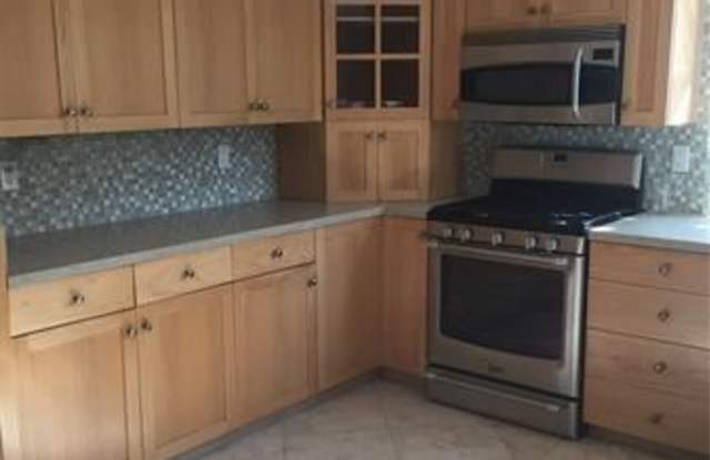 16715 Castaway Lane Gallery 2