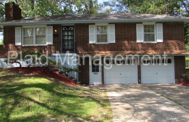 1812 Southwest 2nd Street - 1812 Southwest 2nd Street, Lee's Summit, MO 64081
