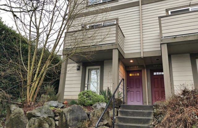 5806 B Roosevelt Way NE - 5806 Roosevelt Way NE, Seattle, WA 98105