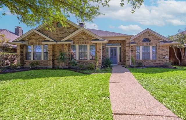 9016 Silverdollar Trail - 9016 Silverdollar Trail, Irving, TX 75063