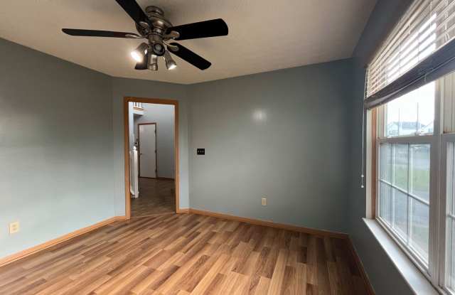 Spacious 3-Bedroom Home with Office, Basement & Fenced Yard Gallery 4
