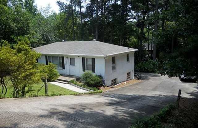 4267 Chamblee Tucker Road Gallery 3