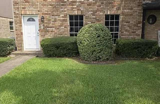465 Longmeadow Dr photos photos