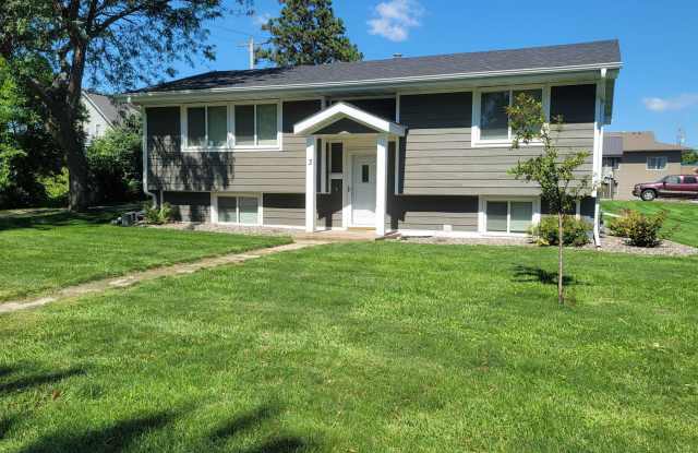 3 br home 2 bath large garage - 3 7th Street Northeast, Buffalo, MN 55313
