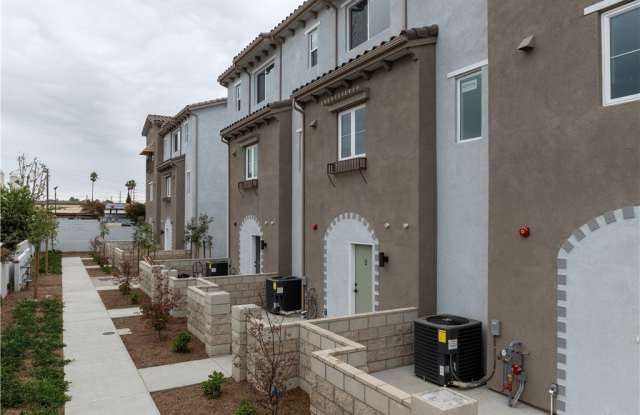 573 E Arrow Hwy photos photos