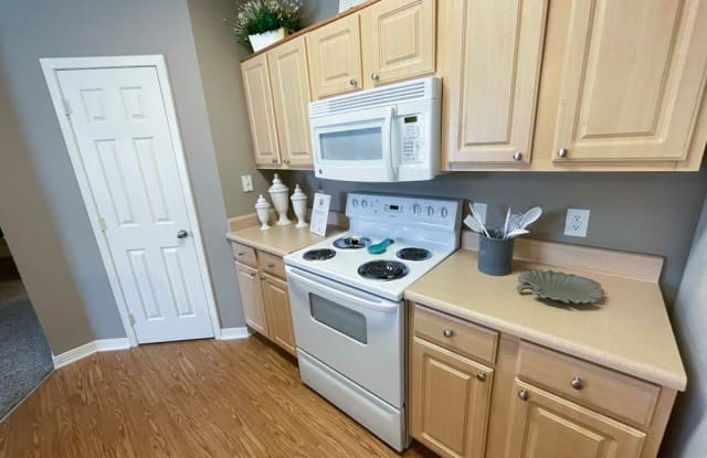Lexington Place Apartments Gallery 3