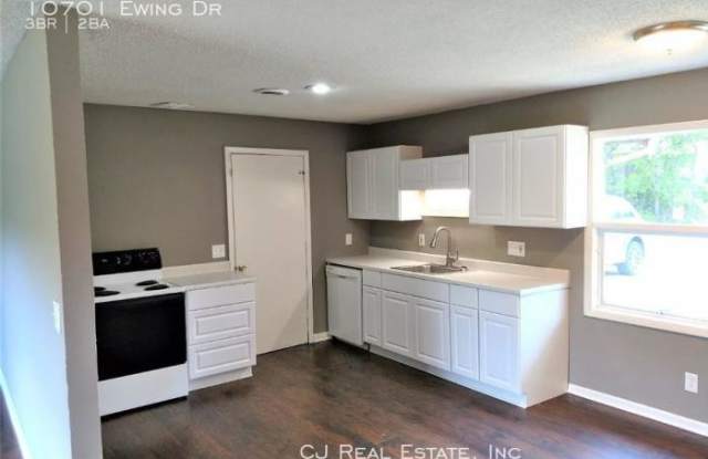 10701 Ewing Dr Gallery 4