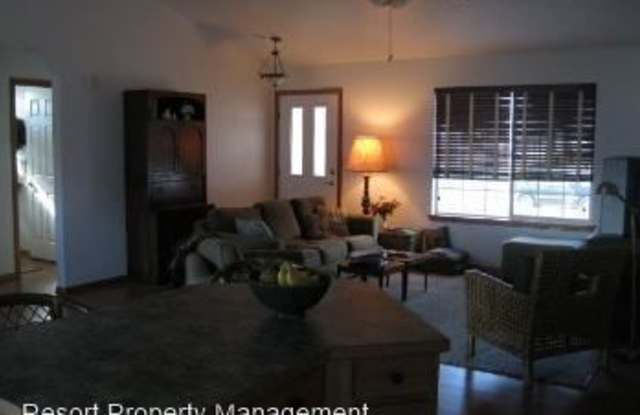 8878 N. Torrey Ln Gallery 2