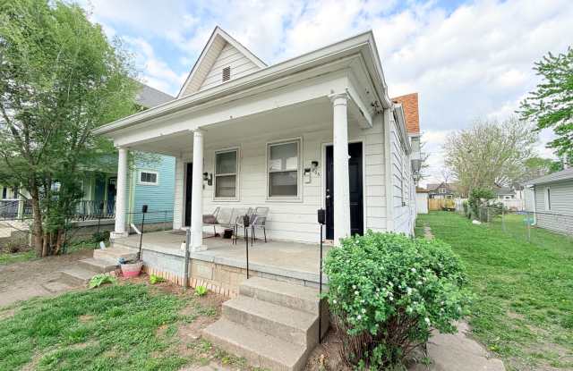 NOW SHOWING: 1 Bedroom/1 Bathroom located at 805 Jefferson Ave. photos photos