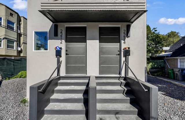 2212 10th Street Gallery 3