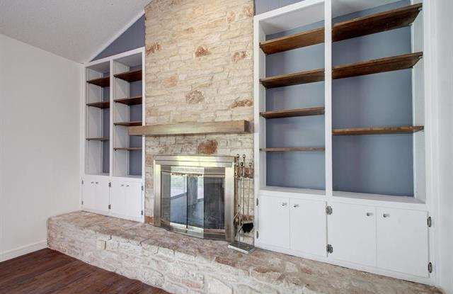 11528 Spring Hill DR Gallery 4