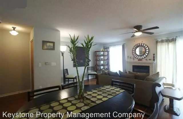 1542 McKinley Pl Gallery 4