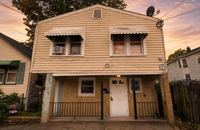 12 Borden Avenue Gallery 1