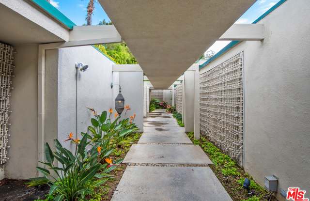 1140 LOMA VISTA DR Gallery 2