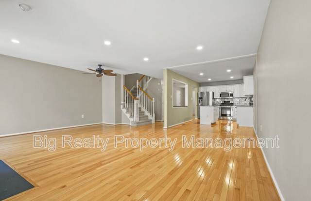 114 Harvard Dr Gallery 4