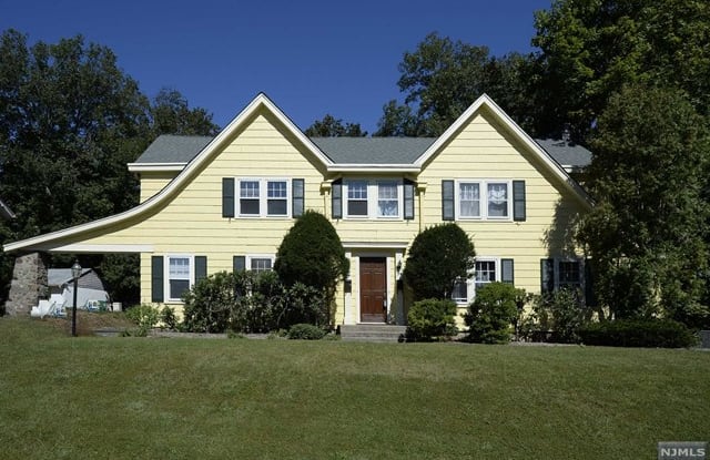 23 Princeton Place - 23 Princeton Pl, Glen Rock, NJ 07452