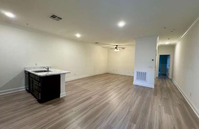 1812 MAIN Street photos photos