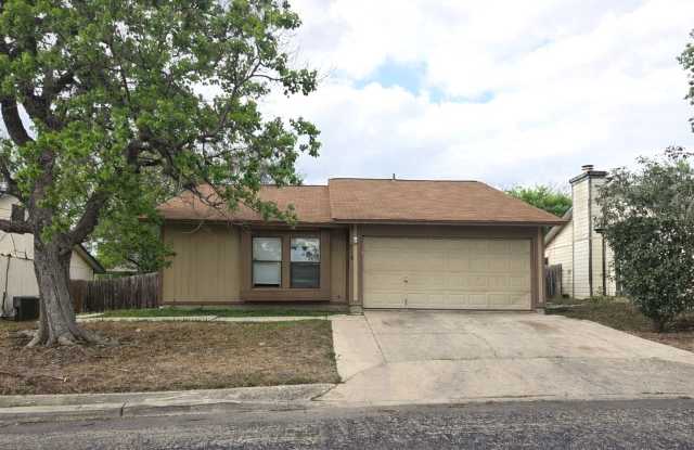 Excellent value for this freshly painted 3 BR ranch photos photos